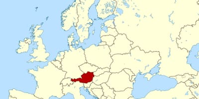 세계지도를 보여주는 오스트리아